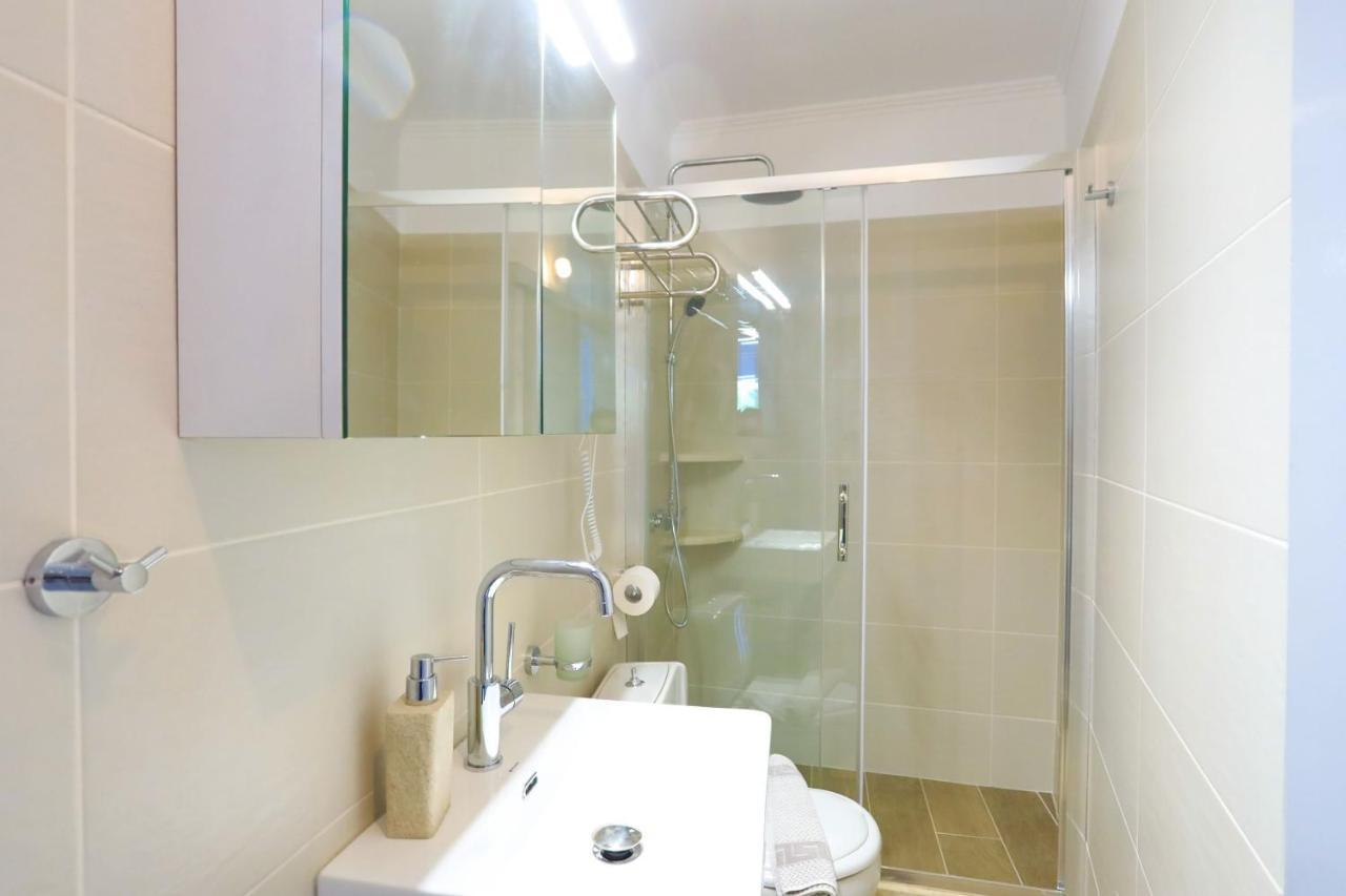 Alexandra Apartment Nisaki  ภายนอก รูปภาพ