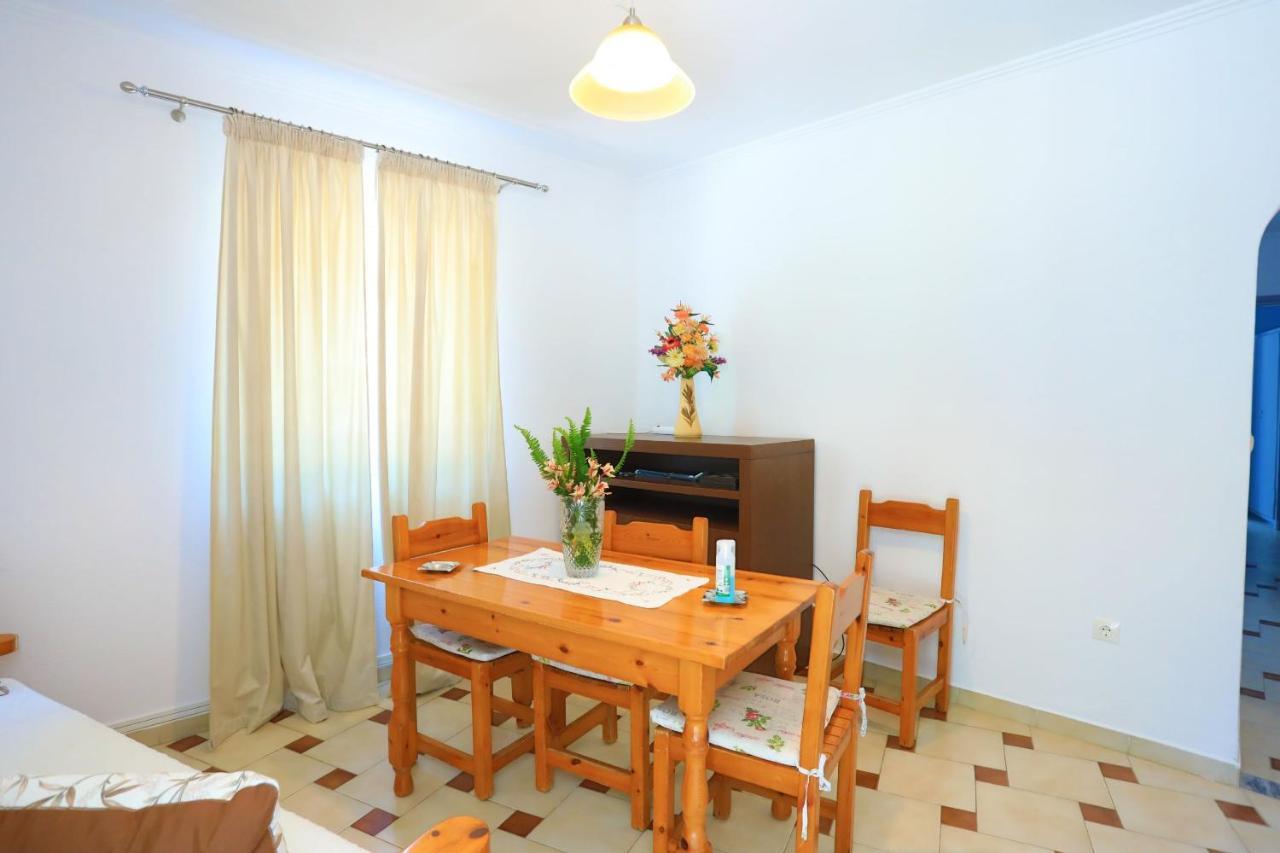 Alexandra Apartment Nisaki  ภายนอก รูปภาพ
